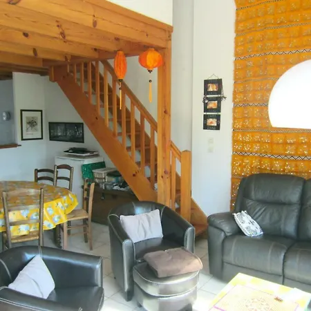 Villa Mitoyenne 3 Ch -ref #0542 *