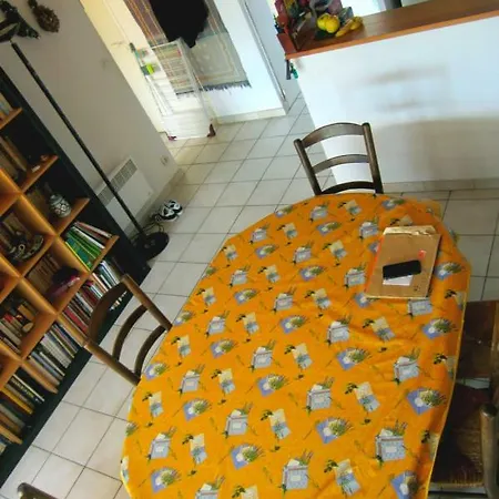 Mitoyenne 3 Ch -ref #0542 Villa *
